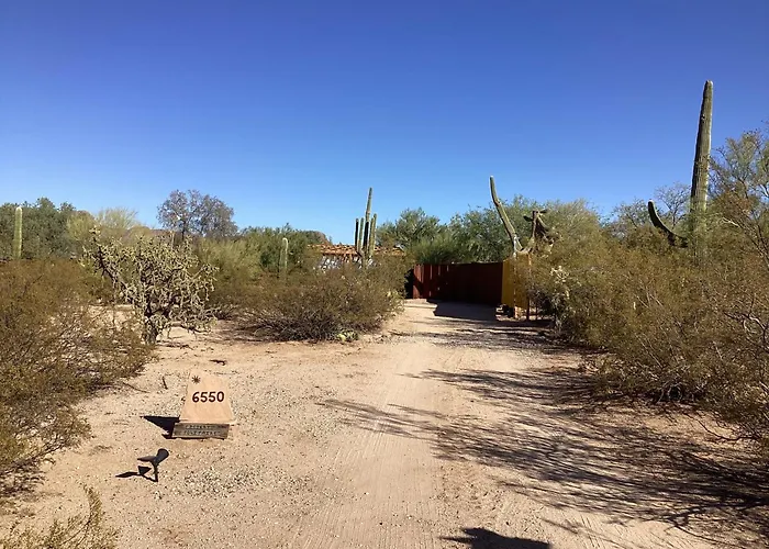 Guest house Vintage Airstream Lola Saguaro National Park Avra
