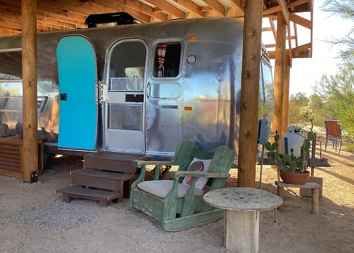 Vintage Airstream Lola Saguaro National Park 3* Avra