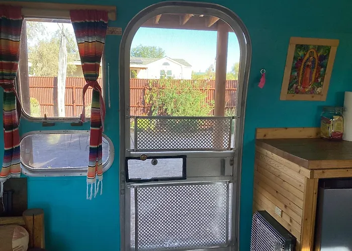 Vintage Airstream Lola Saguaro National Park 3* Avra
