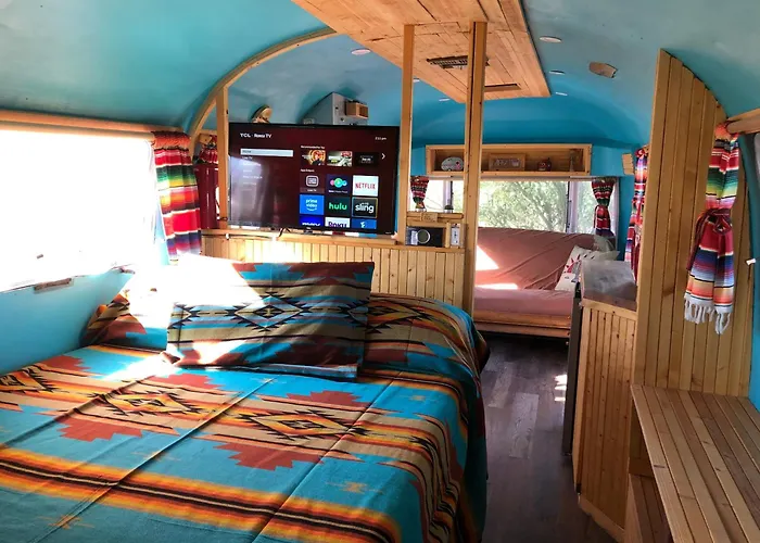 Vintage Airstream Lola Saguaro National Park 3* Avra